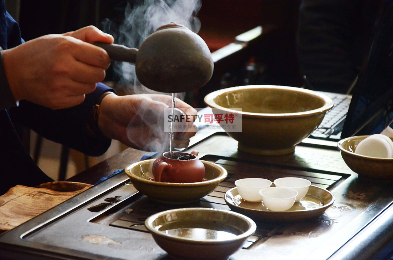 “圍爐煮茶”為什么火？年輕人追捧是有原因的-司孚特圍爐茶桌(圖2)